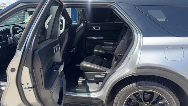 Certified 2020 Ford Explorer XLT w/ Equipment Group 202A AWD/4WD image 17
