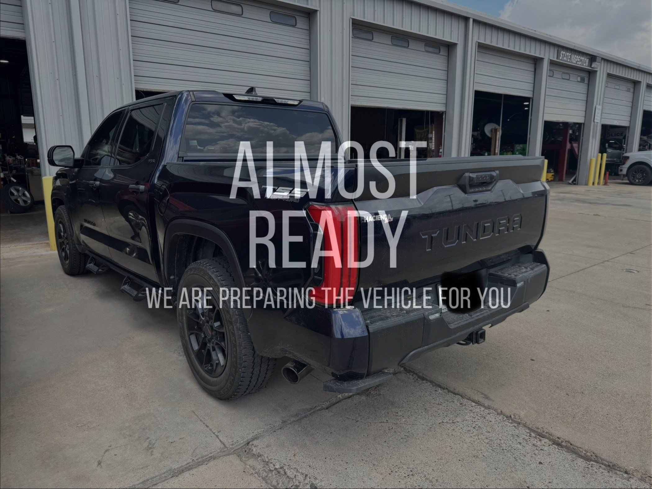 Used 2023 Toyota Tundra SR5 RWD image 3