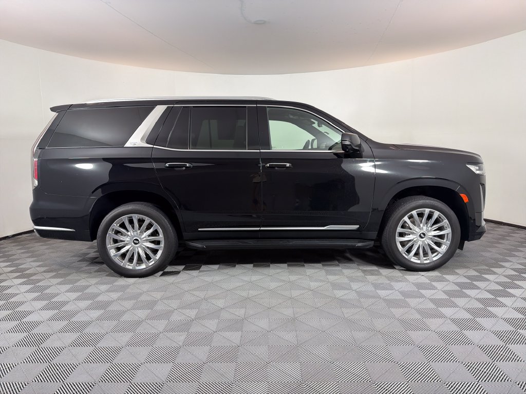 Used 2024 Cadillac Escalade Premium Luxury AWD/4WD image 2