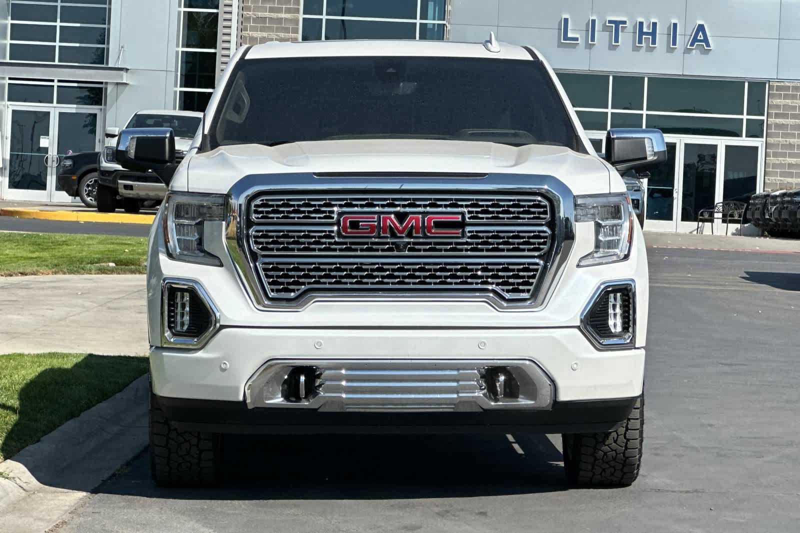 Used 2020 GMC Sierra 1500 Denali w/ Denali Premium Package AWD/4WD image 10