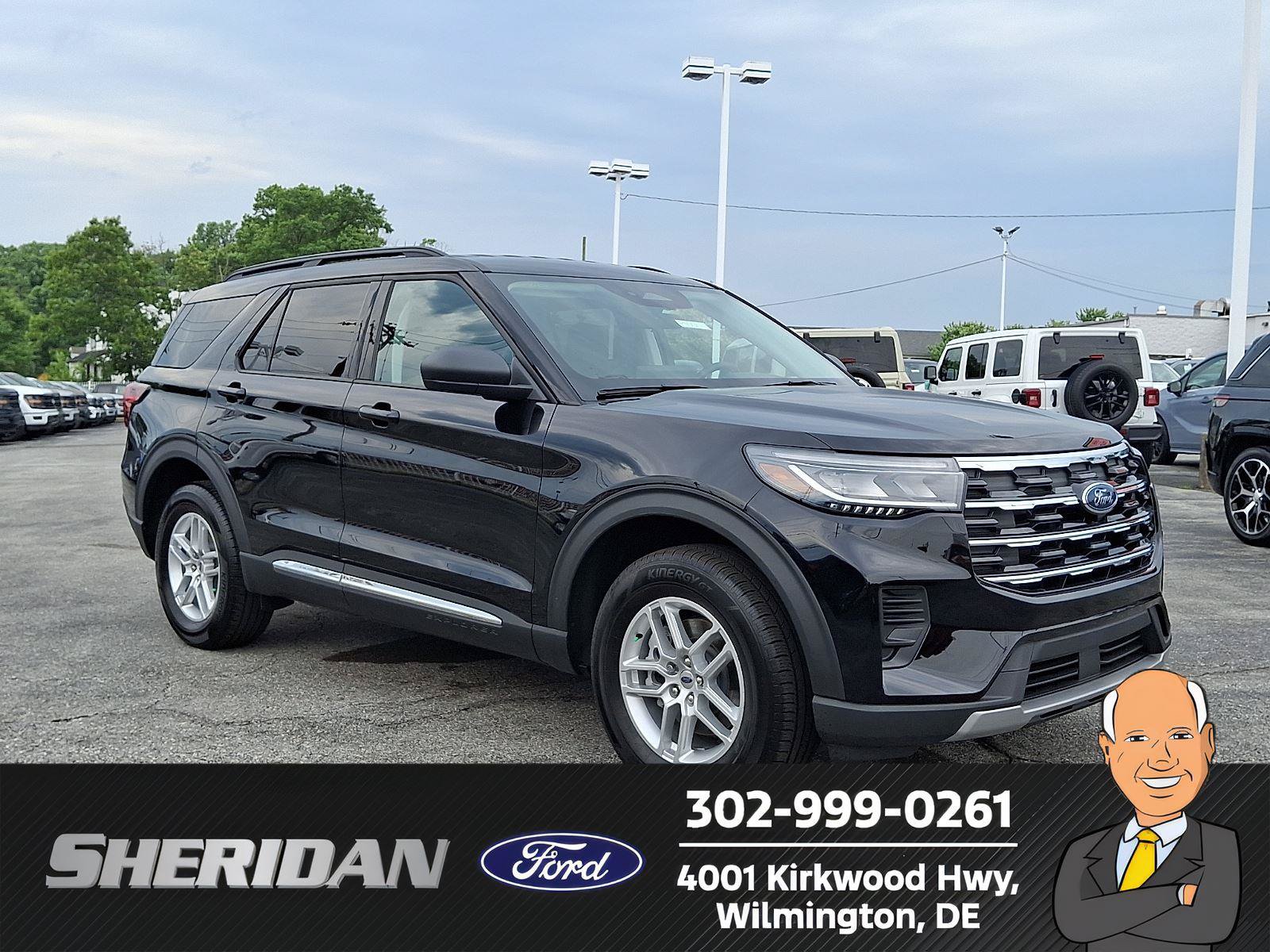Certified 2025 Ford Explorer Active AWD/4WD image 1
