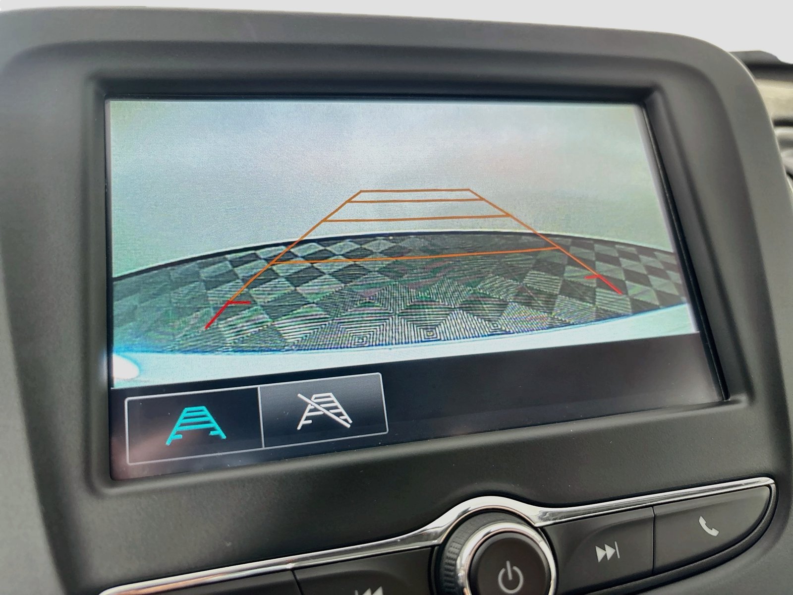 Used 2018 Chevrolet Malibu LS FWD image 13