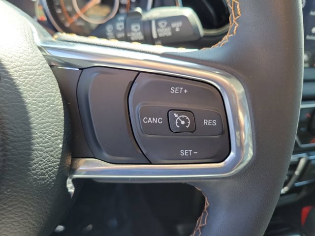 Used 2023 Jeep Wrangler Unlimited Sahara AWD/4WD image 6
