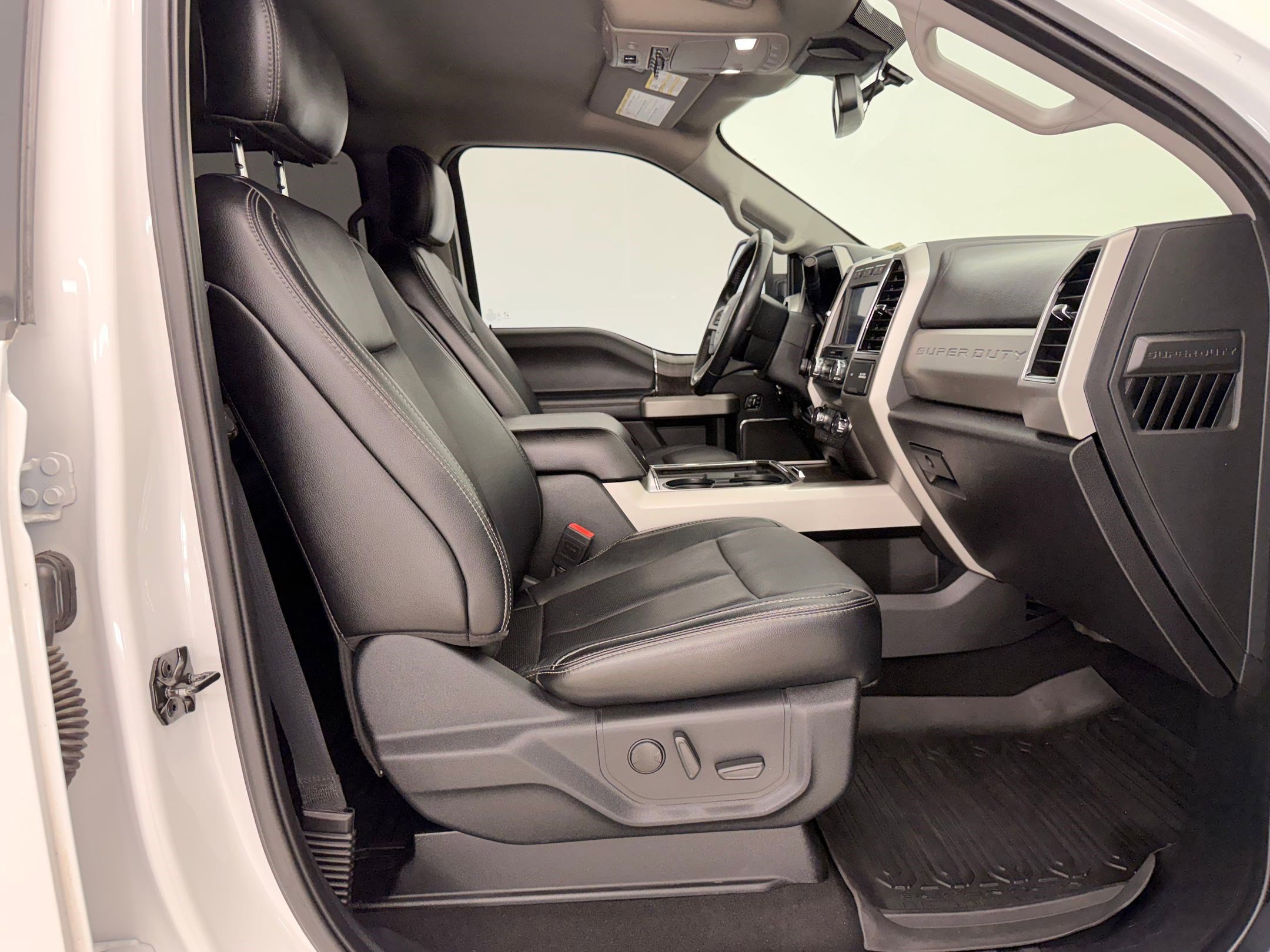 Certified 2020 Ford F250 Lariat w/ Lariat Ultimate Package image 30