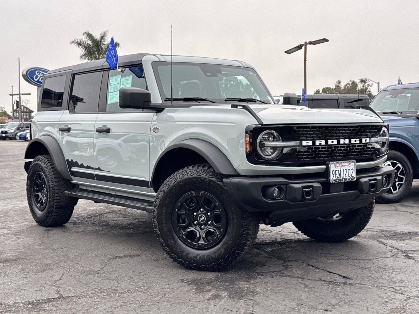 Certified 2023 Ford Bronco Wildtrak AWD/4WD image 2