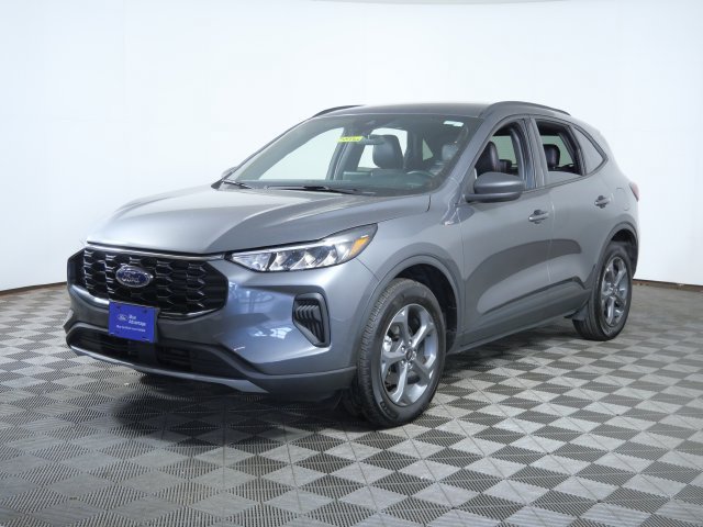 Certified 2025 Ford Escape ST-Line AWD/4WD image 2