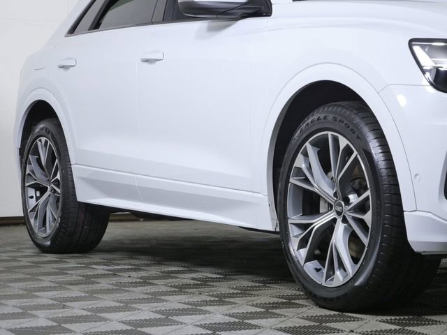 Used 2021 Audi Q8 Premium AWD/4WD image 2