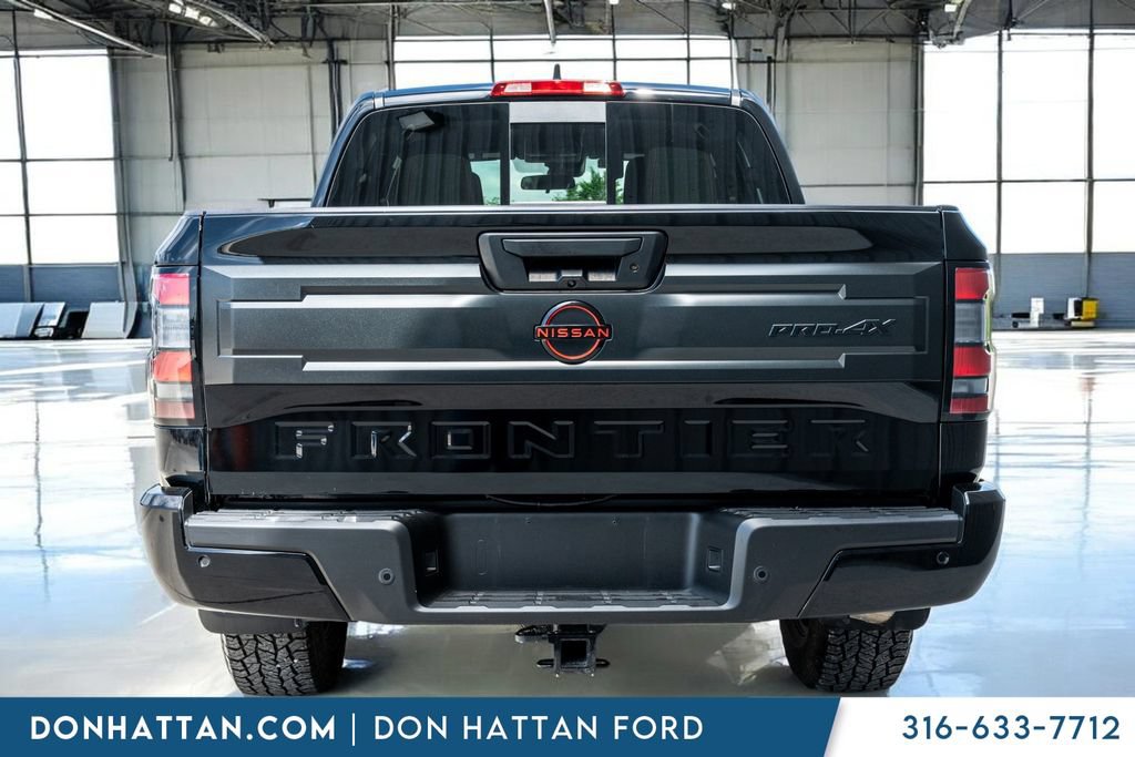 Used 2025 Nissan Frontier PRO-4X AWD/4WD image 32