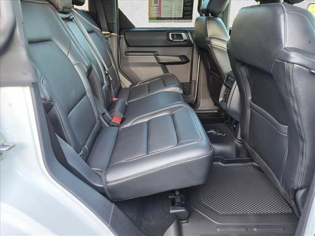 Certified 2025 Ford Bronco Outer Banks w/ Sasquatch Package AWD/4WD image 18