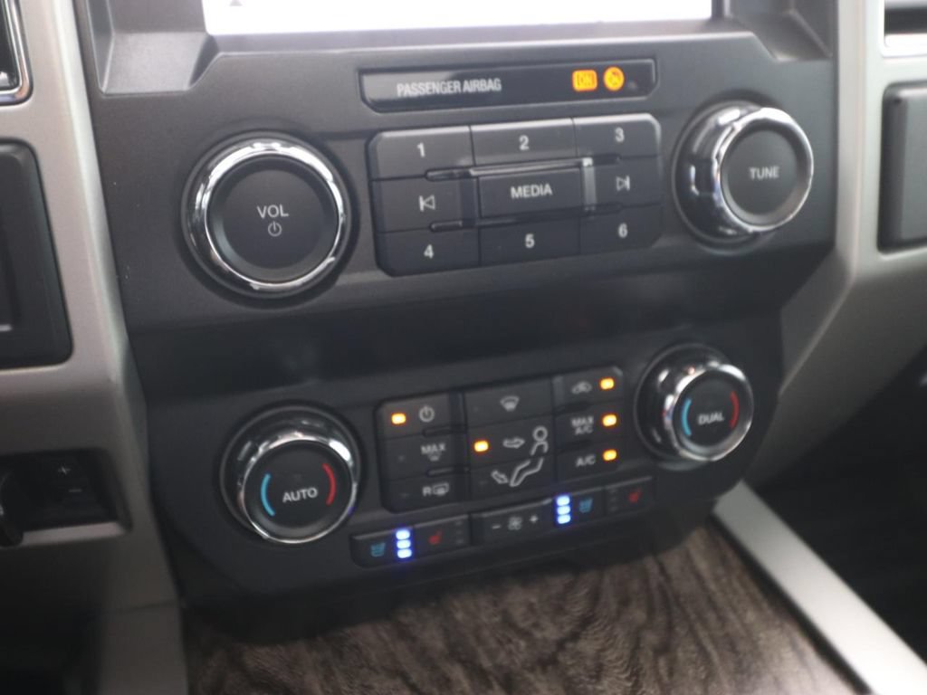 Certified 2019 Ford F350 Lariat w/ Lariat Ultimate Package AWD/4WD image 24
