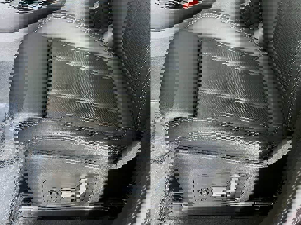 Used 2023 BMW X3 xDrive30i w/ Premium Essential Package image 31