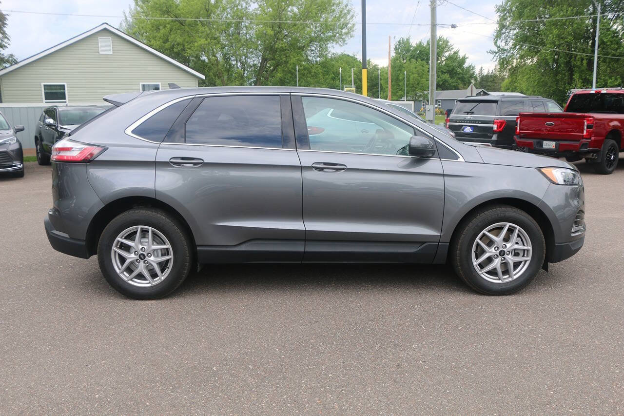 Certified 2023 Ford Edge SEL w/ Convenience Package AWD/4WD image 2