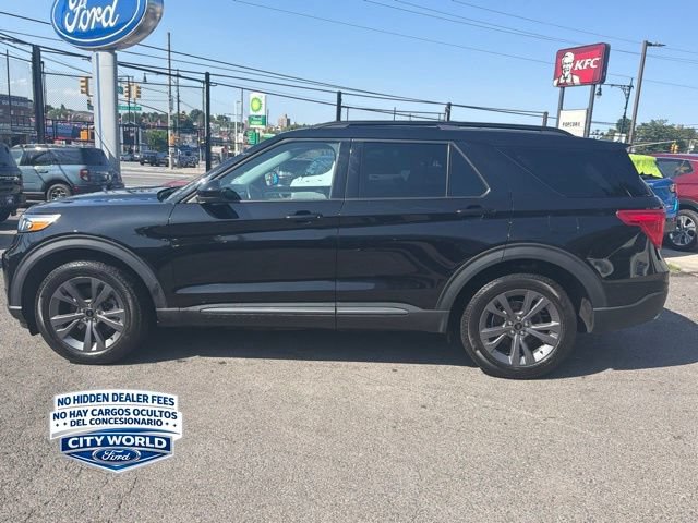 Certified 2023 Ford Explorer XLT w/ Equipment Group 202A AWD/4WD image 2