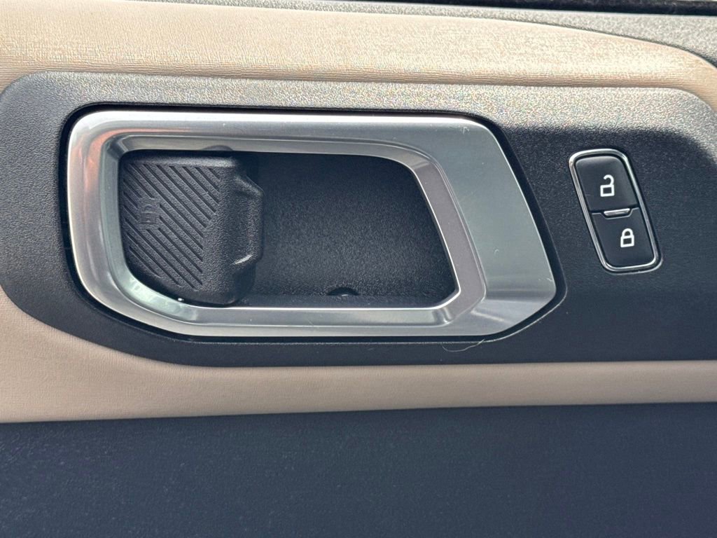 Certified 2022 Ford Bronco Wildtrak AWD/4WD image 16