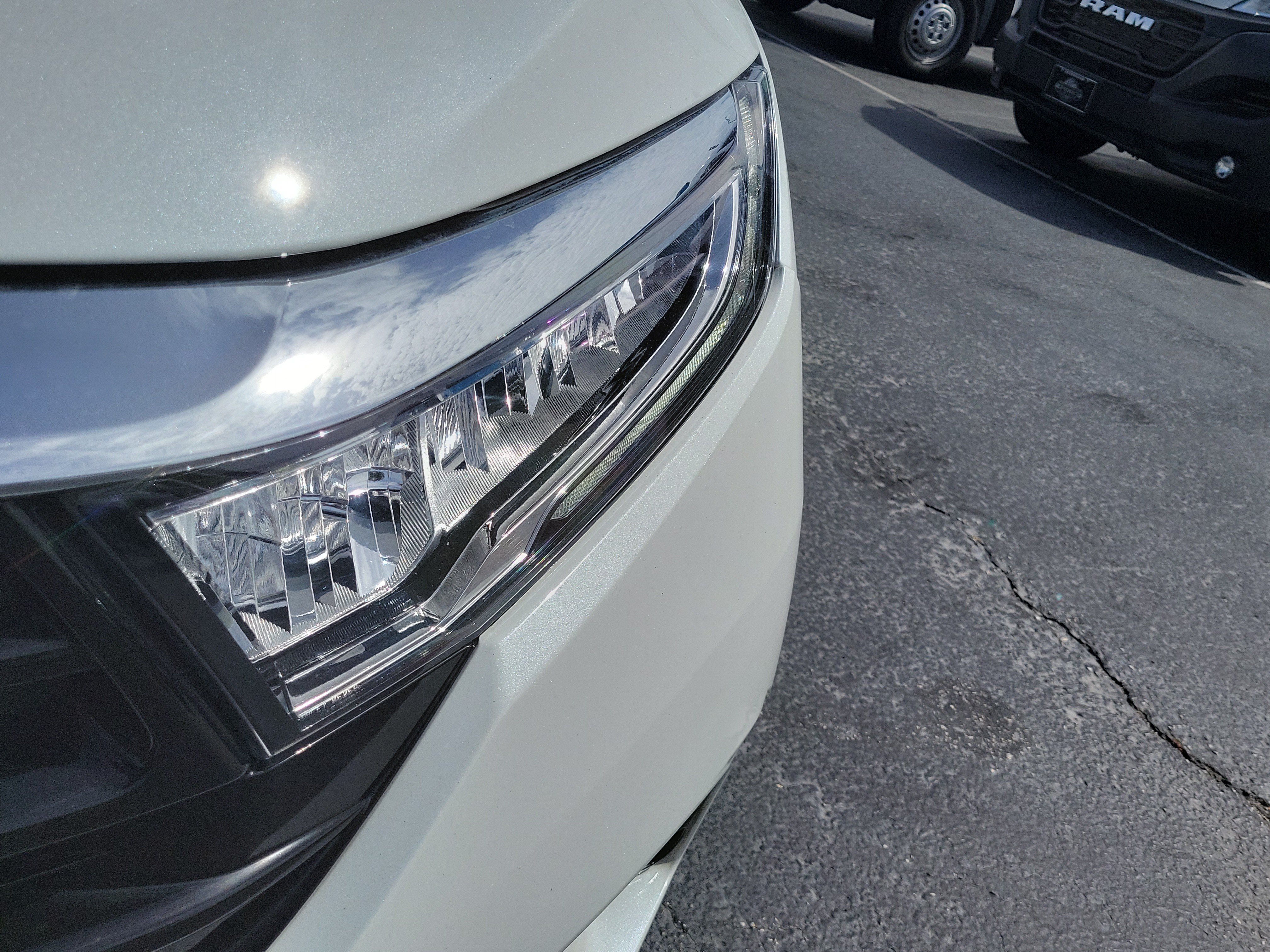 Used 2022 Honda Odyssey Touring image 3