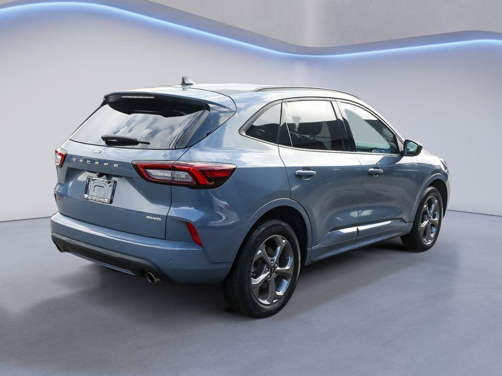 Certified 2023 Ford Escape ST-Line w/ Tech Pack #1 AWD/4WD image 8