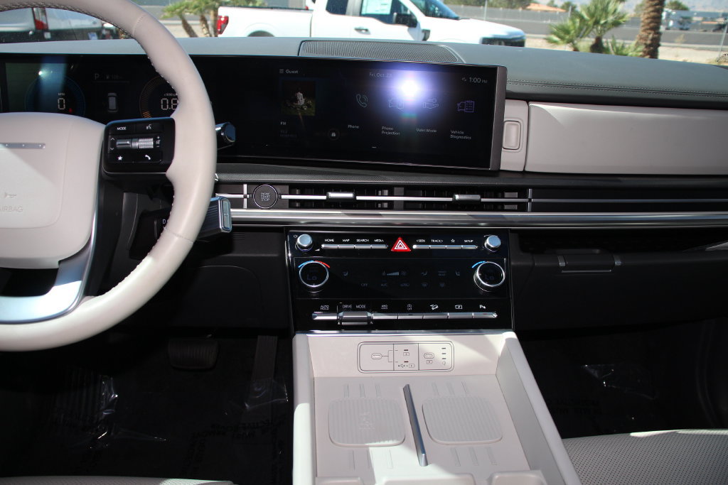 Used 2025 Hyundai Santa Fe SEL AWD/4WD image 18