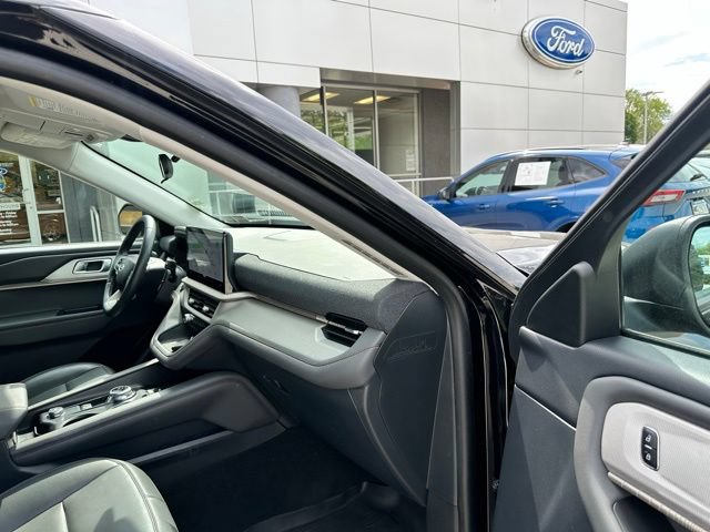 Certified 2025 Ford Explorer Active w/ Active Comfort Package AWD/4WD image 49
