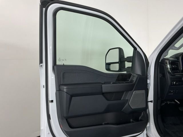 Certified 2025 Ford F450 Lariat w/ FX4 Off-Road Package image 15