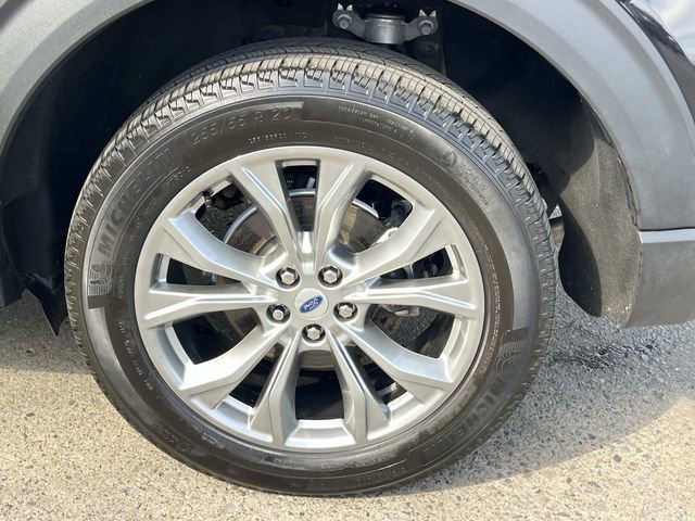 Certified 2023 Ford Explorer Limited w/ Limited Technology Package image 11