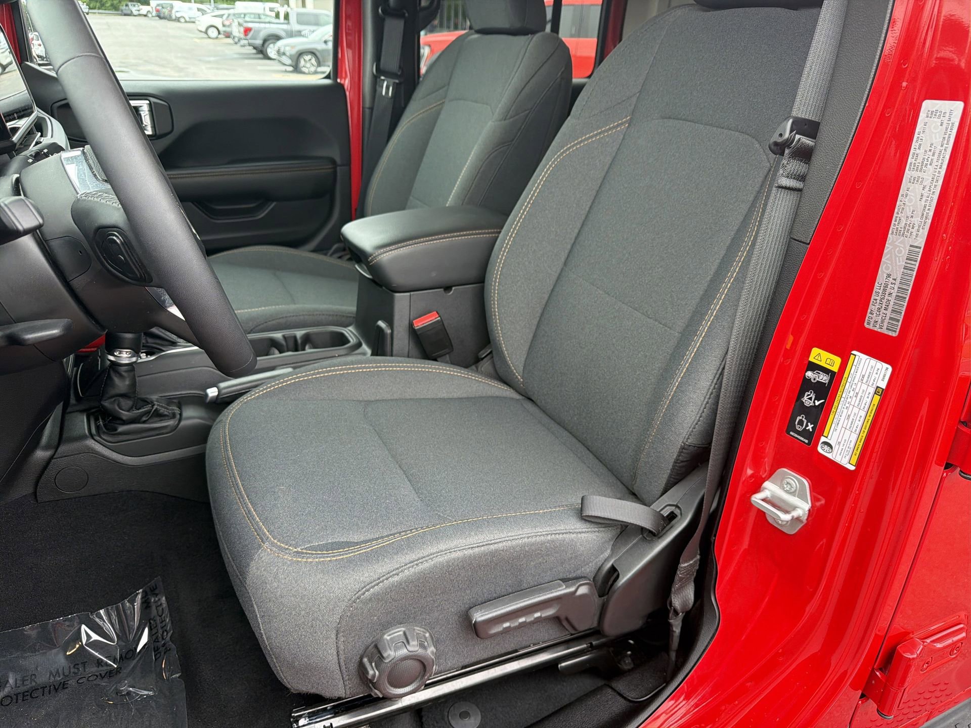 Used 2025 Jeep Wrangler Unlimited Sahara AWD/4WD image 15