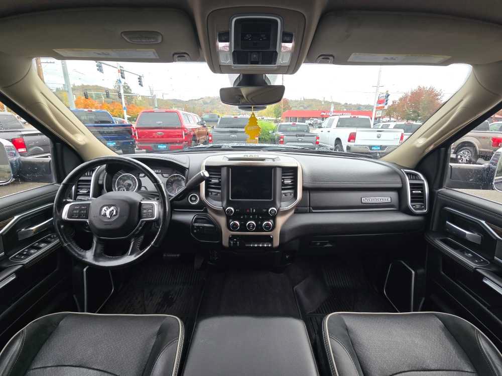 Used 2019 RAM 3500 Laramie w/ Chrome Appearance Group AWD/4WD image 16