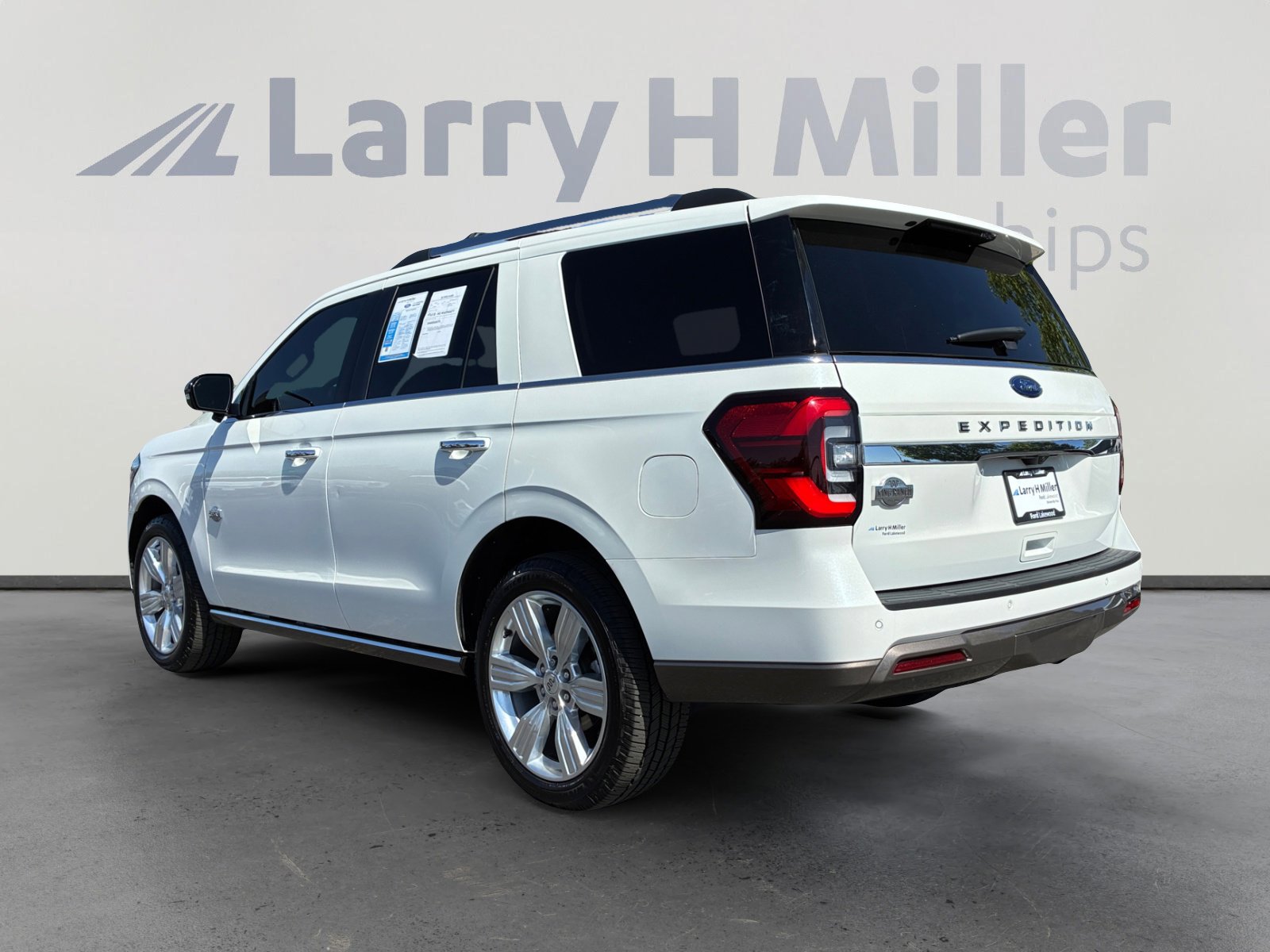 Certified 2024 Ford Expedition King Ranch AWD/4WD image 3