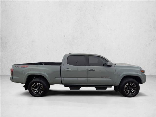 Used 2022 Toyota Tacoma TRD Sport w/ Technology Package AWD/4WD image 4