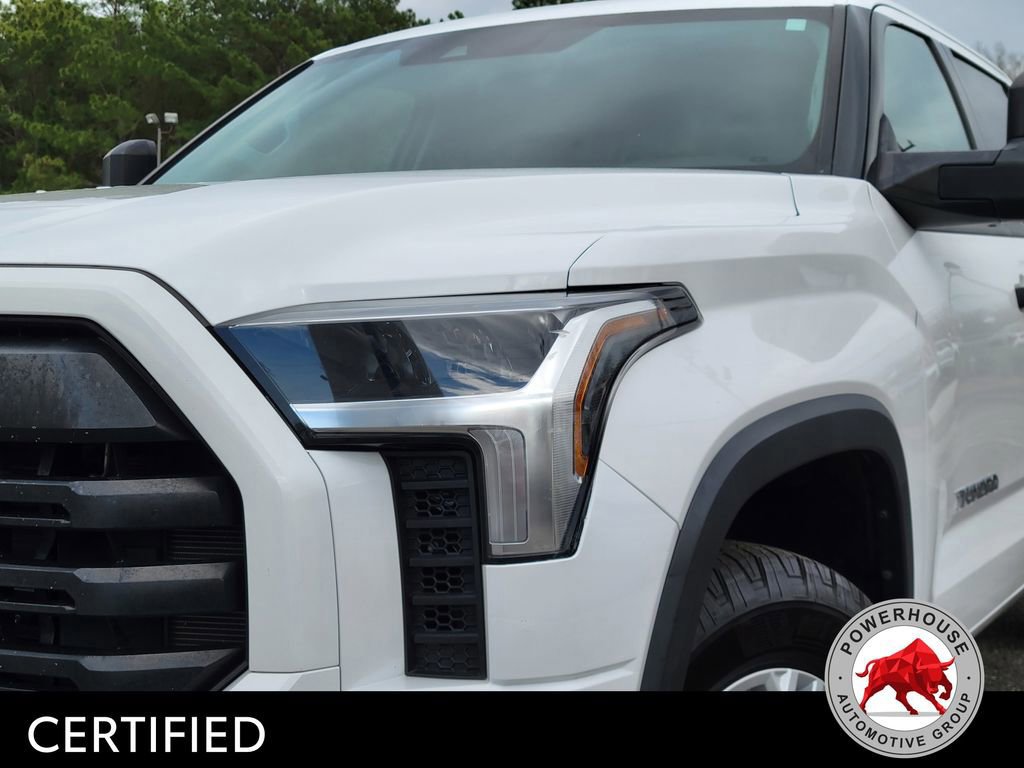 Used 2022 Toyota Tundra SR5 w/ SR5 Convenience Package AWD/4WD image 11