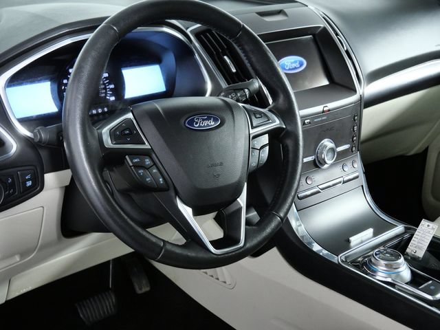 Certified 2020 Ford Edge Titanium w/ Equipment Group 301A AWD/4WD image 18