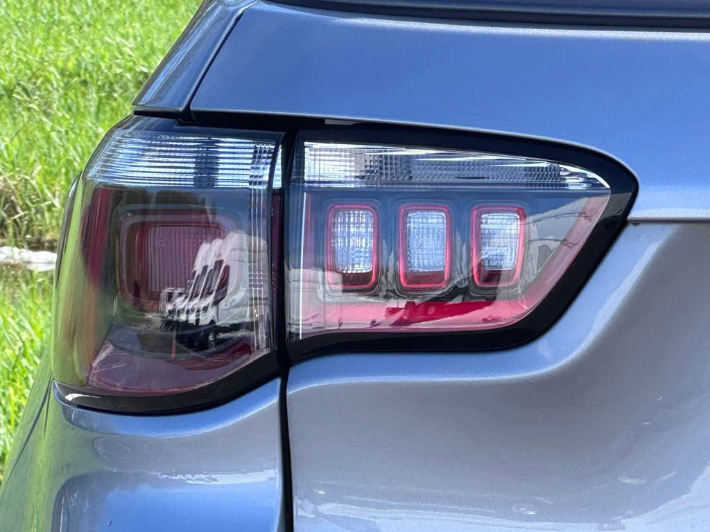 Used 2022 Jeep Compass Trailhawk AWD/4WD image 12