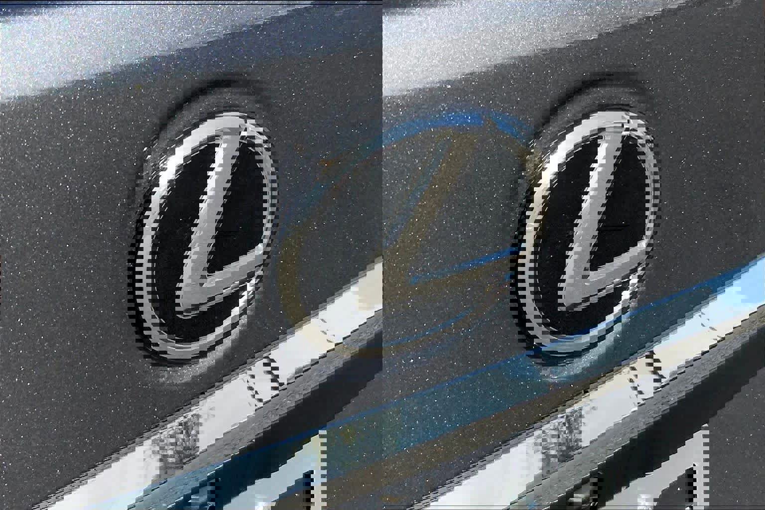 Used 2024 Lexus ES 350 w/ Premium Package image 30