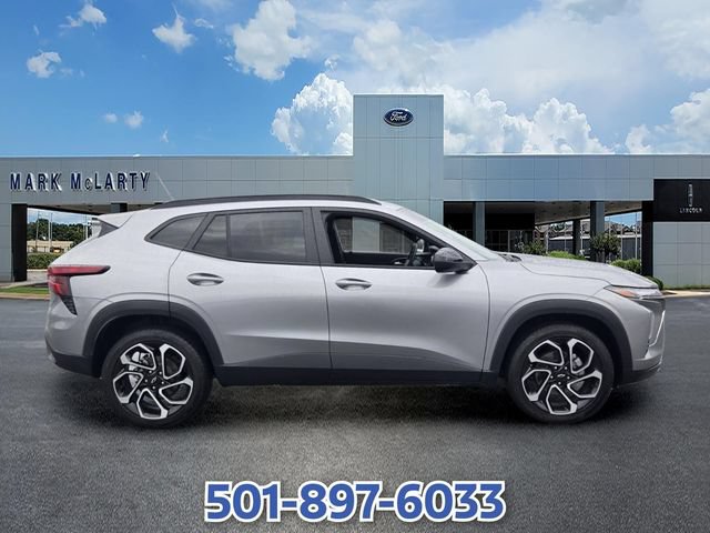 Used 2025 Chevrolet Trax RS w/ Sunroof Package FWD image 6