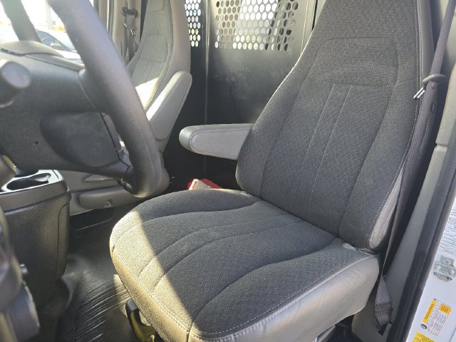 Used 2025 GMC Savana 2500 w/ Driver Convenience Package RWD image 19