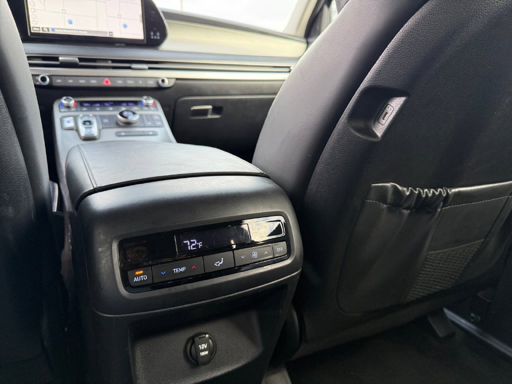 Used 2025 Hyundai Palisade SEL FWD image 15