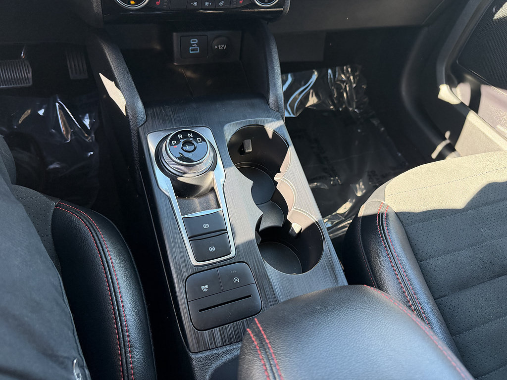 Certified 2022 Ford Escape SEL w/ SEL Stealth AWD Package image 15