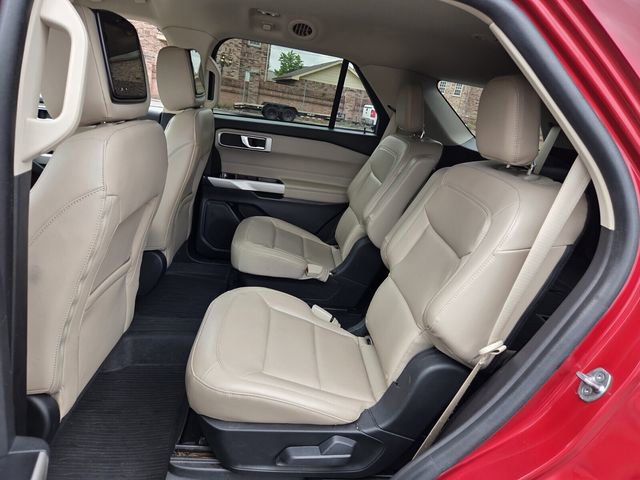 Certified 2021 Ford Explorer XLT w/ Equipment Group 202A RWD image 10