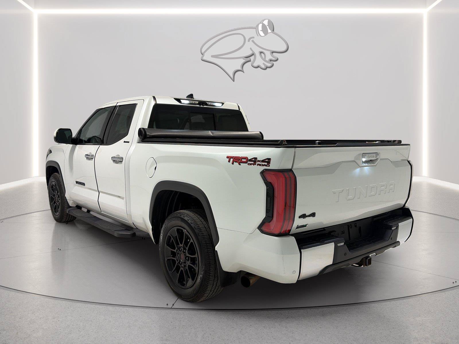 Used 2022 Toyota Tundra Limited w/ TRD Off-Road Package AWD/4WD image 3