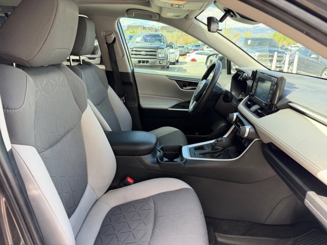 Used 2021 Toyota RAV4 XLE w/ Convenience Package image 20