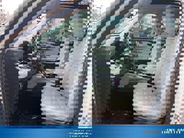 Certified 2025 Ford Explorer Platinum w/ Ultimate Package image 24