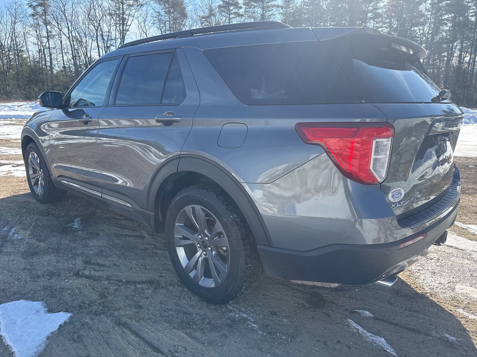 Certified 2022 Ford Explorer XLT w/ Equipment Group 202A image 3