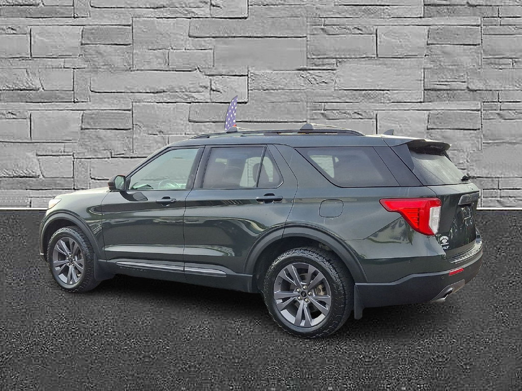 Certified 2022 Ford Explorer XLT w/ Equipment Group 202A AWD/4WD image 7