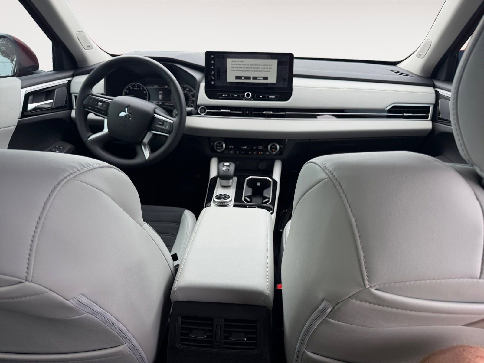 Used 2025 Mitsubishi Outlander SE AWD/4WD image 10