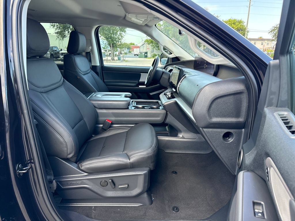 Certified 2025 Ford Expedition Active RWD image 29