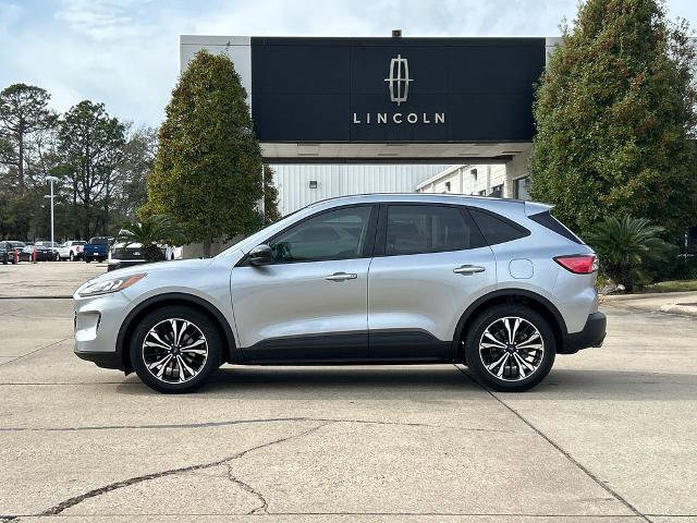 Certified 2022 Ford Escape SE w/ SE Sport Appearance Package image 2