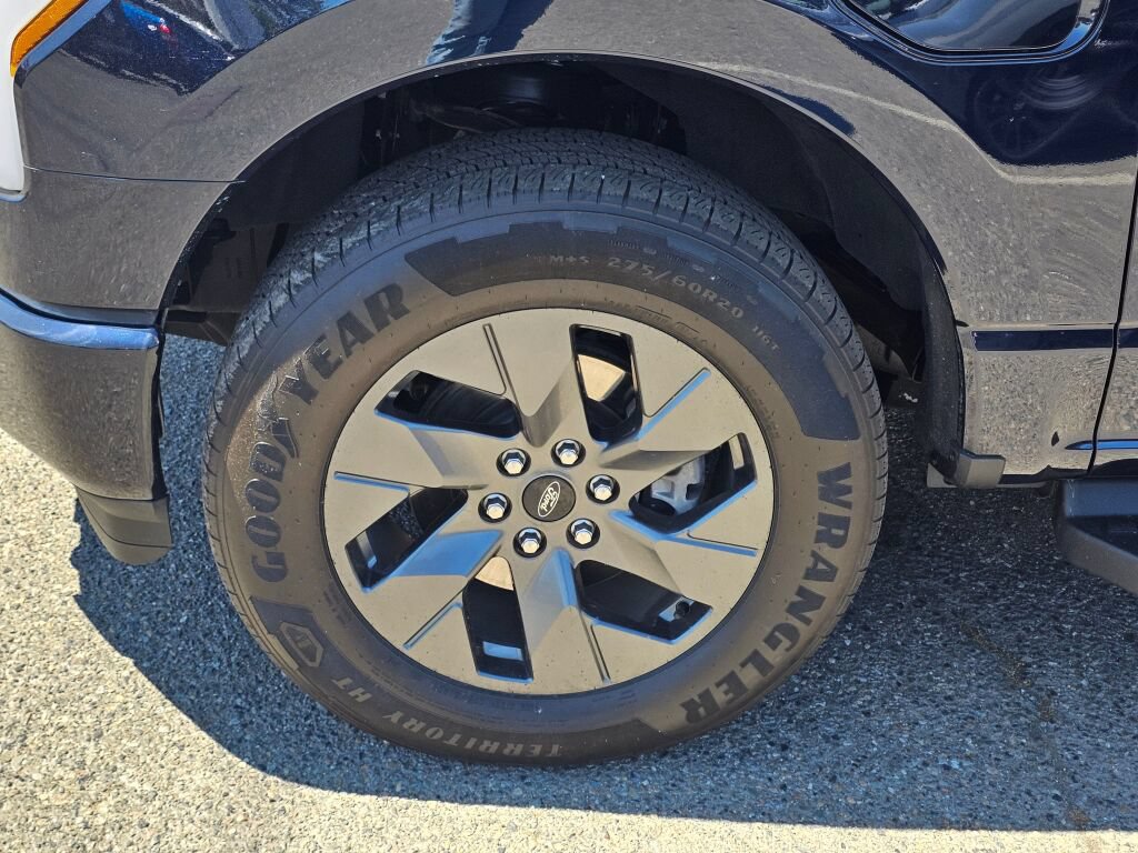 Certified 2025 Ford F150 Lightning Lariat AWD/4WD image 10