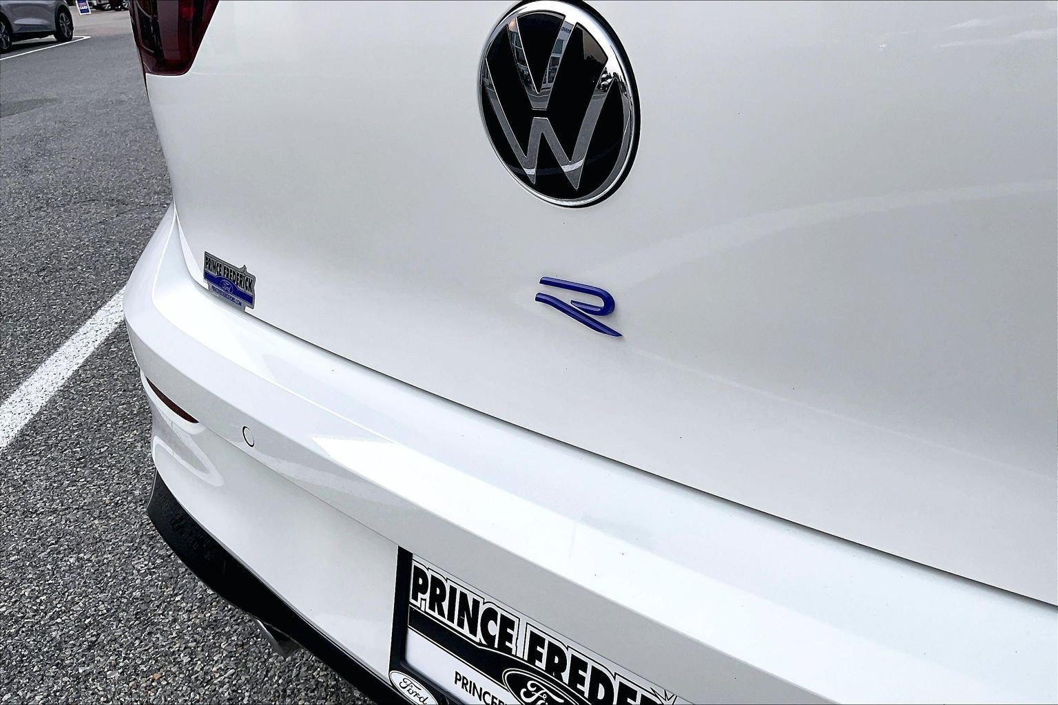 Used 2023 Volkswagen Golf 20th Anniversary Edition AWD/4WD image 8