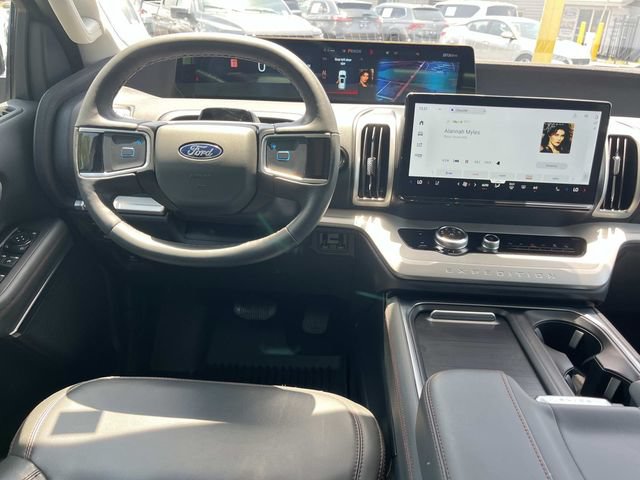 Certified 2025 Ford Expedition Active AWD/4WD image 17