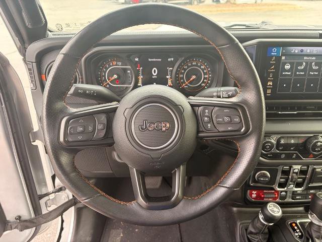 Used 2024 Jeep Gladiator Mojave w/ Steel Bumper Group image 17