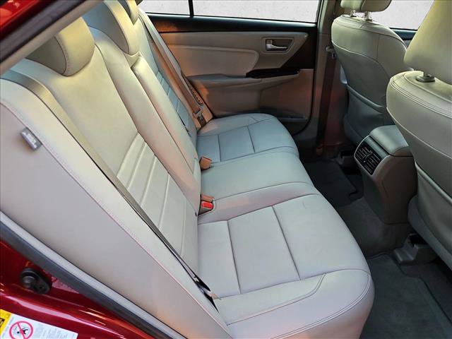 Used 2017 Toyota Camry XLE w/ Moonroof Package FWD image 16